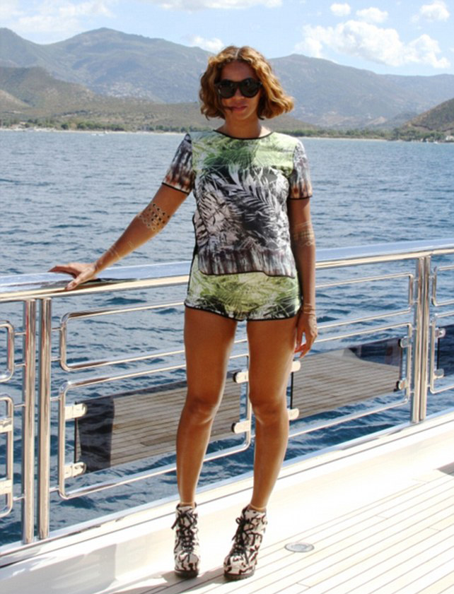Beyonce Legs And Feet